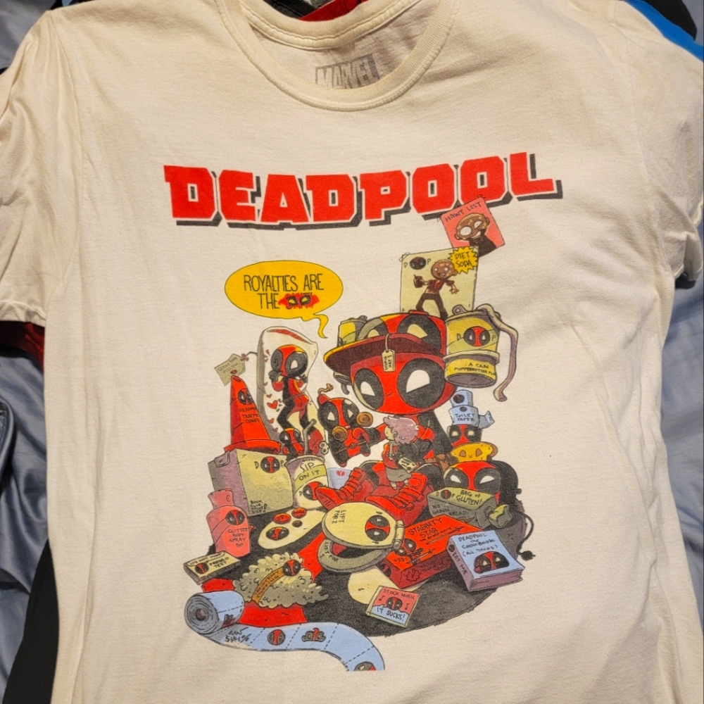 Marvel Deadpool cartoon shirt Large